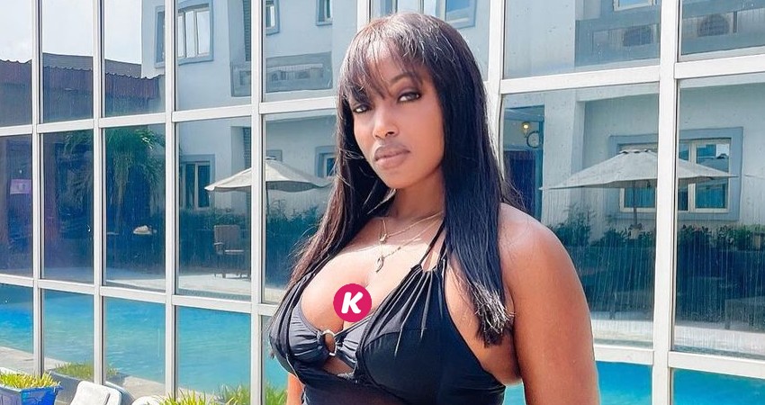 Abidemi en robe noire transparente à fines bretelles, cuisses et hanches en l’air, les internautes choqués (Photos)