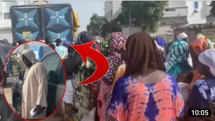 Gamou Tivaoune: Abdou Aziz Ndiaye distribue des denrées alimentaires en compagnie de Oustaz Modou Fall