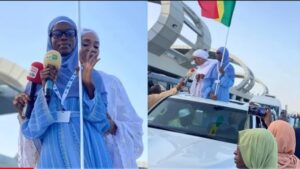 (Vidéo): Championne du monde au récital de coran, Sokhna Ndatté cissé accueillie par une foule immense à l&rsquo;AIBD