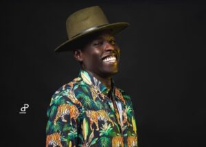 (Photos): Beau sourire,  King Baba en effet shooting