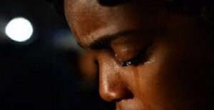 Confession : « J’ai contracté le Sida en couch@nt avec le mari de ma mère et son fils… que faire? »