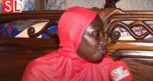 (Vidéo) – Mère de la fille t@bassée sur la terrasse : « Boumako guissaté ak xaley bou goor bi… »