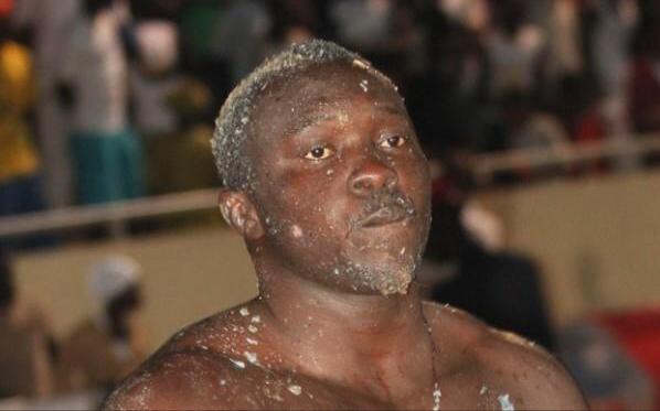 Le lutteur Saloum Saloum arrêté pour viøl, trafic de cocaïne, coups et blessures volontaires: