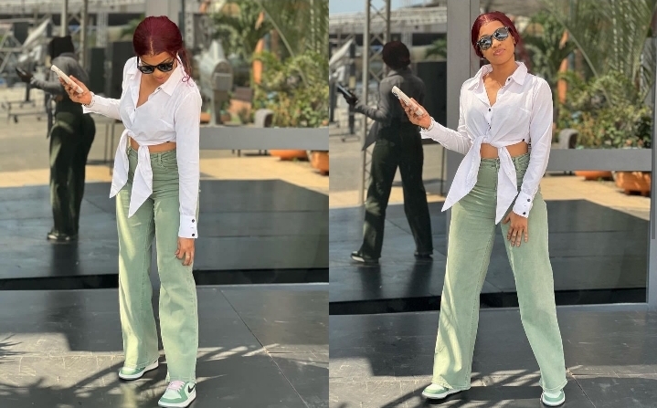 (Photos): La journaliste Fatima Sylla très  classe en jean