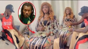 (Vidéo) : Mbaye Diagne arrose des dollars à Astou Laobé. Regardez !