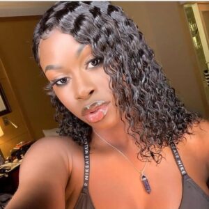 Arrêt sur image: Zoom sur Diarra Sylla, le maquillage lui va parfaitement bien
