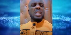 (Vidéo) : Abba No stress s&rsquo;en prend aux Sénégalais : « loutakh mounouma am diam si deuk bii »