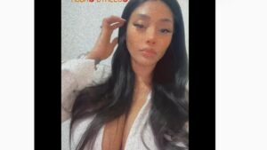 (Vidéo) : En total blanc, Adja Diallo balcon XXXL