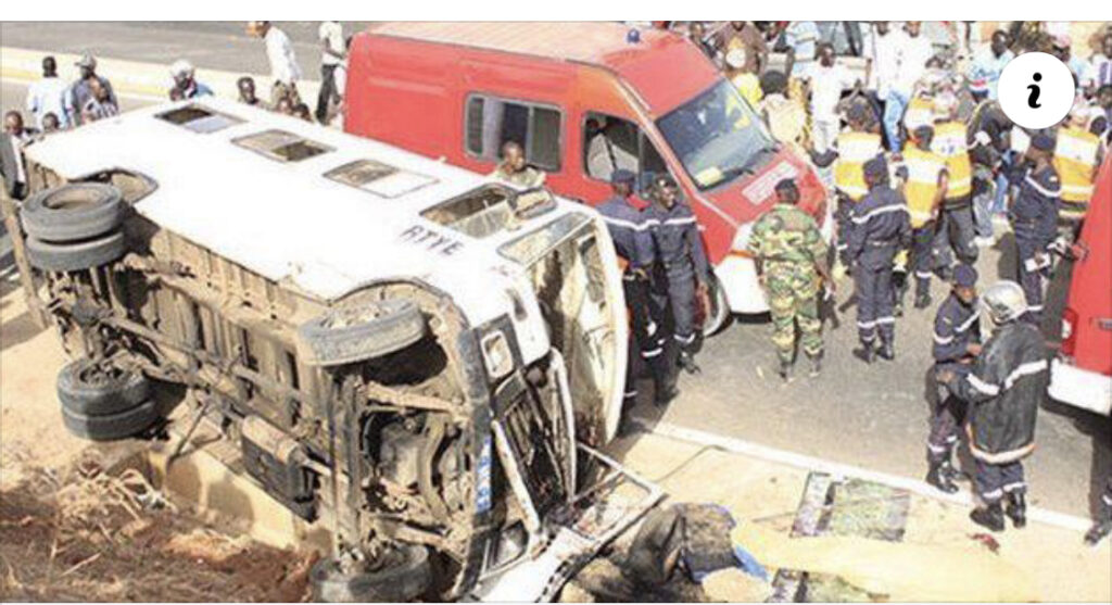 Urgent – Grave accident vers Yoff : Un « Ndiaga Ndiaye » perd ses freins…