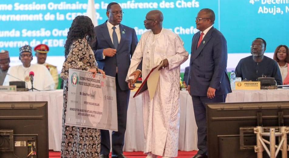 Lauréat du prix d’excellence de la CEDEAO: Macky Sall félicite Omar Pene