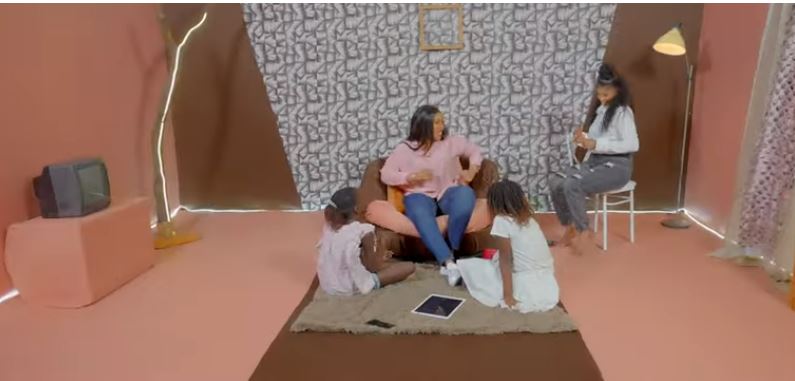 « Temps boy » (Clip) : Aida Samb fait reculer le temps et c&rsquo;est magnifique (Vidéo)