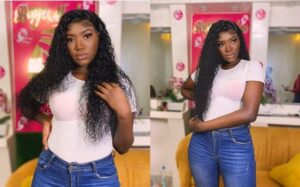 (Photos) – L&rsquo;actrice Amy « Adjia » sublime en jean et tee-shirt