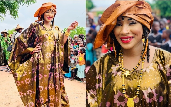 (Photos): La chanteuse Chadia met en valeur la tenue « pullar »