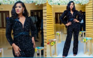 (Photos): L&rsquo;animatrice Billy Borsa hyper glamour dans sa combinaison en paillette