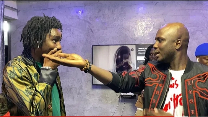 (Vidéo): Wally Seck vilipende Abba No Stress « Toumani néna molay may yéré ak daleu »