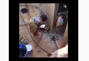 (Vidéo) : Elle cuisine sa culotte pour envoûter son époux