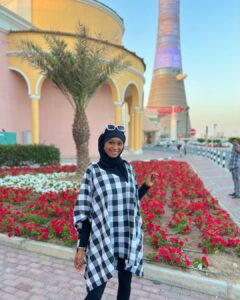 (05 photos) : En black and white, Fah Aidara s&rsquo;affiche toute rayonnante au Qatar