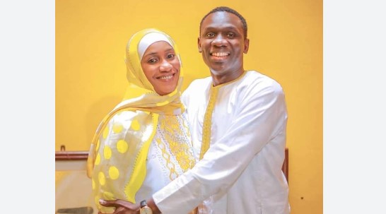 (Vidéo) – Pape Diouf sur Bébé Basse : « Dafma geum thi bimay fanane ak 9 personnes si nékk »