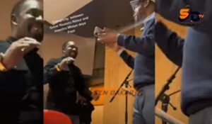 (Vidéo) : Youssou Ndour prépare aussi du feu au studio