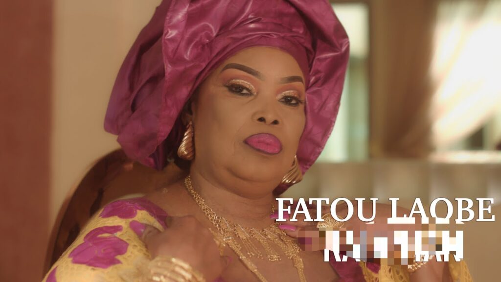 « Choco No Stress sa l***feul ndeye »; Découvrez le nouveau live performance de Fatou Laobé
