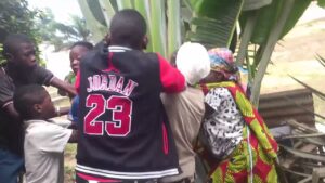 Pour une banale histoire d&rsquo;écouteurs, El H. A. Ndiaye brise le doigt de son épouse qui s&rsquo;aggr!ppe à ses bijoux…