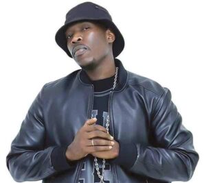 Le rappeur Nitdoff entre les mains de la Sûreté urbaine