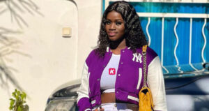 Ouroul Ayni dévoile son look détonnant et fait bouger la toile (Photos)