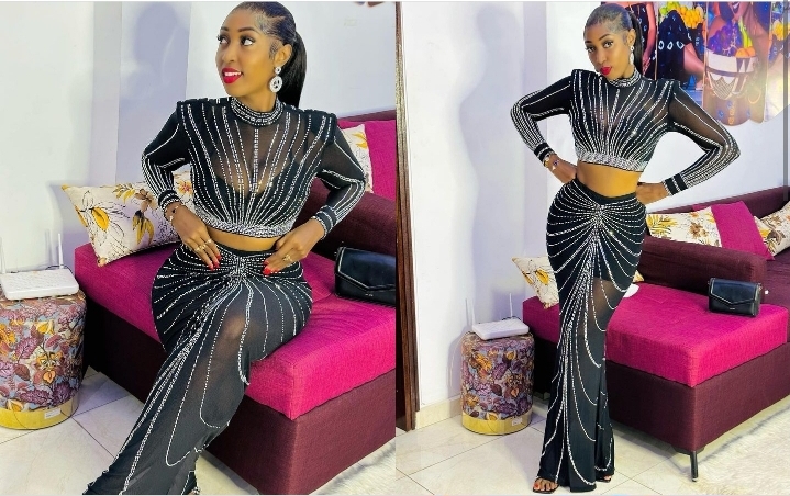 Nouvel an : Tatira hot en crop-top