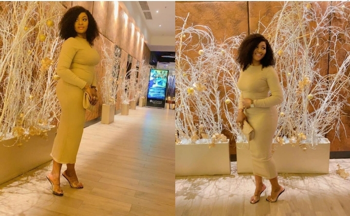 (Photos): Moulée dans une robe, Ndella « Woudiou péthiorgo » dessine sa belle forme