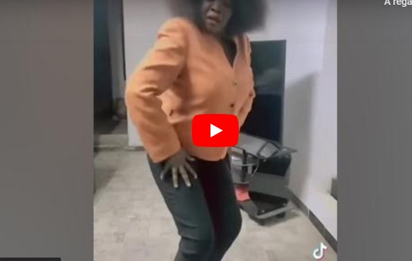 (Vidéo) – Ndella Madior copie la danse « regeuthie regeuthie » de Mia Guissé. Mdr !