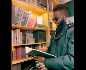 No Face aux internautes : « Bolène xamone lima xam, séne limay guis, diguen delou guinaw »