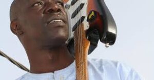 (Vidéo) Grand bal – Jimmy Mbaye, Guitariste, confirme la main du « Djinn » : « Mom la done guitaral, ndakh danio beug guitar »