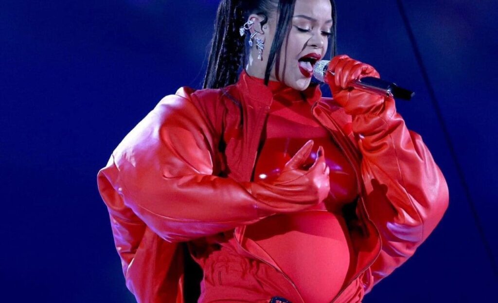 (Photos): Rihanna enceinte de son deuxième enfant