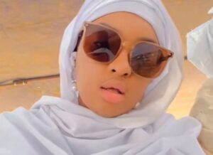 Appel Layene: Vêtue tout blanc, l’actrice Adjara rayonne à yoff