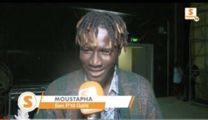 « Pourquoi gnouy wakh ni Sen Petit Gallé moy yak xalé yi, Ngoné Ndour suñu… »; Moustapha