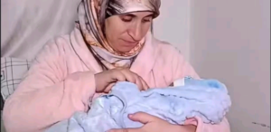 Maroc : Un an après la mort du petit Rayan, ses parents accueillent un nouveau-né