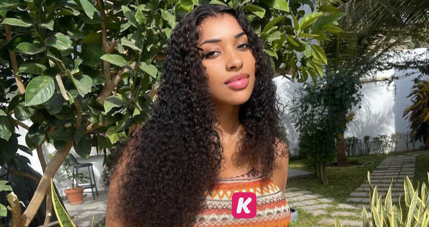 Amy Léa : La robe ultra $exy et les rondeurs bombesques (Photos)
