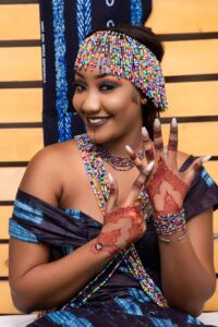 (Photos) – Henné Time : Les belles images de Mme Niang, la femme du comédien Baba Maal