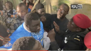 (Vidéo) – Face-to-face : Sa Thiès pique une colère noire contre Reug Reug. Regardez !