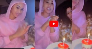Anniversaire – Astou Sall : La miss souffle sa nouvelle bougie en toute simplicité. Regardez !