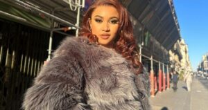 (03 photos) : A Paris, Faynara trop belle comme vous ne l&rsquo;avez jamais vue