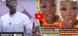 (Vidéo) : En colère, Père Mbaye Ngoné menace Mami cobra : « Soumala féké Thiès diga kham ni mala geune réw »