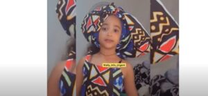 (Vidéo)- Mardi gras : Cette petite fille imite Sokhna Aidara : « Mann la chérie Wally Seck »