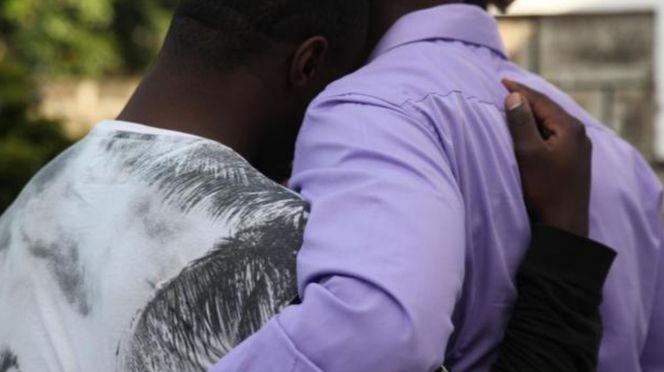 L&rsquo;histoire de deux hom0sexuels terminent au tribunal: Les faits