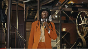 « Tables will turn » , Faada Freddy sort un chef d’œuvre. (Clip)