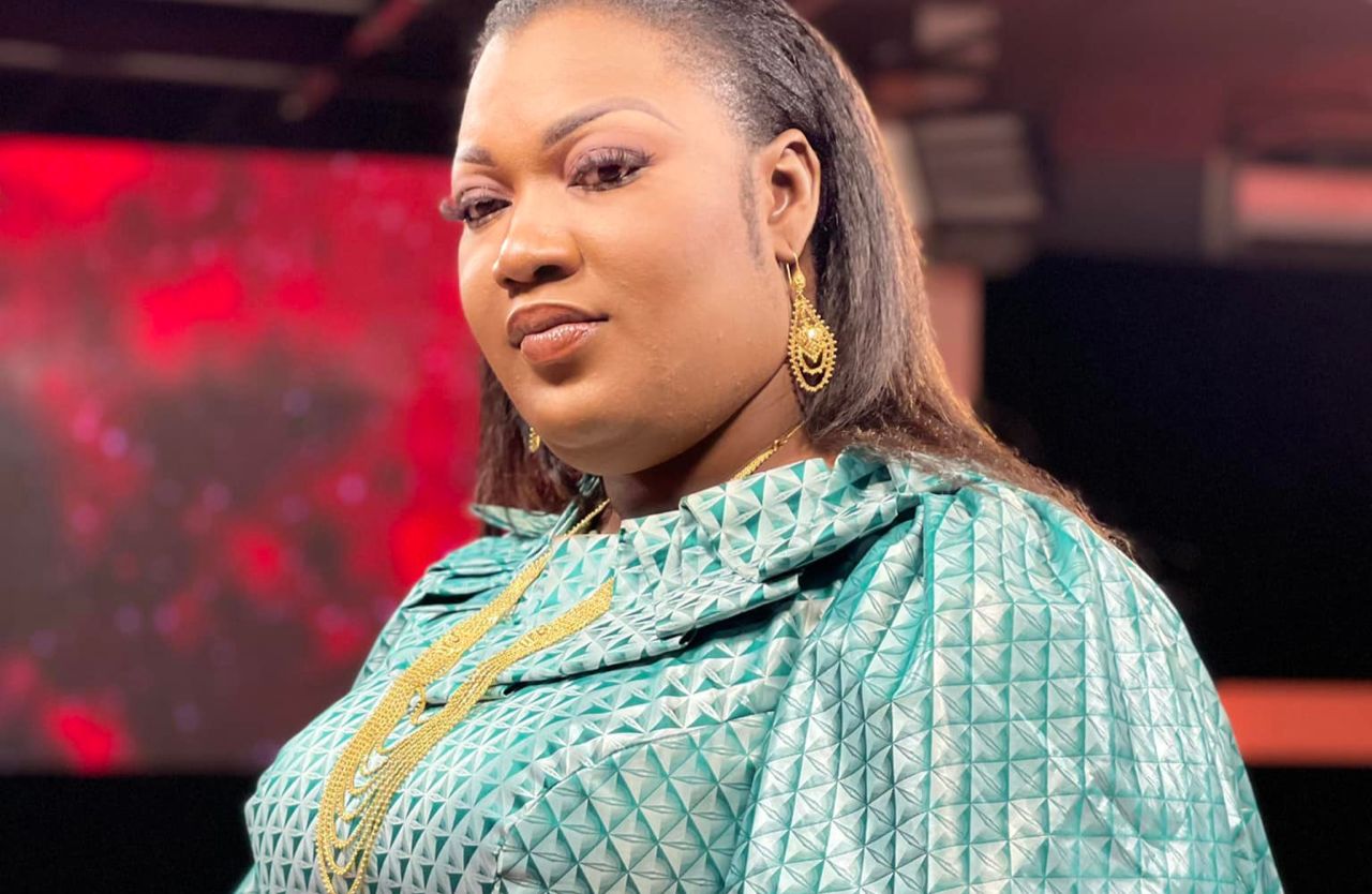 «Soy fegne télé, niit gni dagne lay beugue dila passanté, dila iri…»; Bijou Ngoné