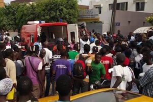 Kaolack: Une fille de 16 ans poign@rde m0rtellement un menuisier : Le récit des faits !