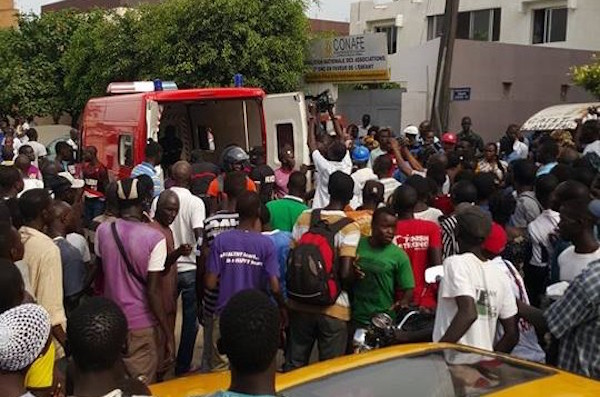 Kaolack: Une fille de 16 ans poign@rde m0rtellement un menuisier : Le récit des faits !