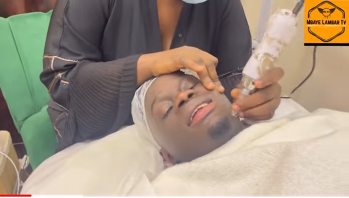 (Vidéo) : Babacar Bongo aux manifestants :  » Bayilen teumbalaté khérr Macky Sall da meilleur »