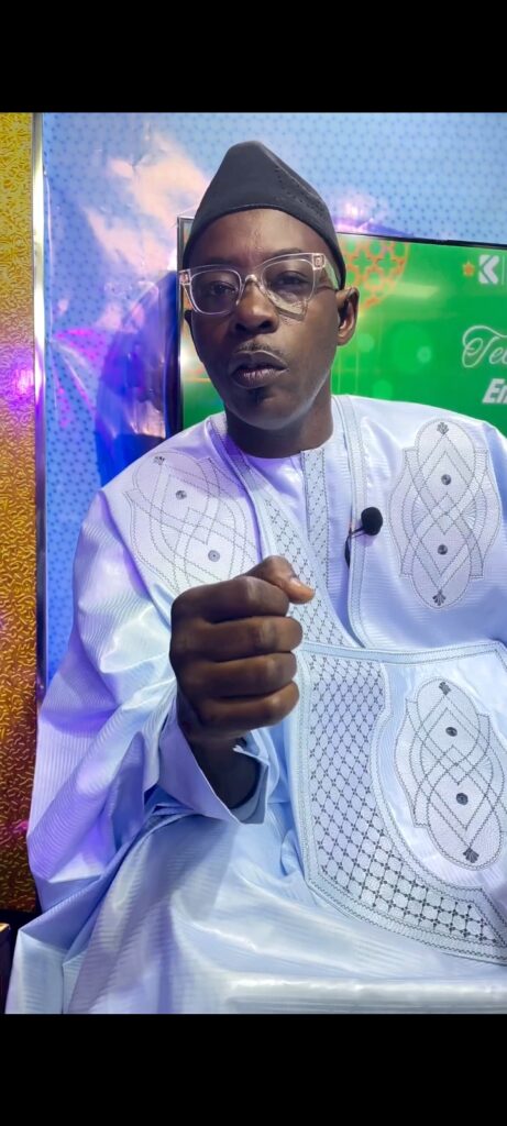 (Vidéo) : Dj Boubs aux jeunes :  » Nelaw bou bari bi molen waroul ligueyelen Lou bari »